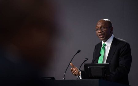 Emiefele Reads the Riot Act to Bank Executives, Shareholders