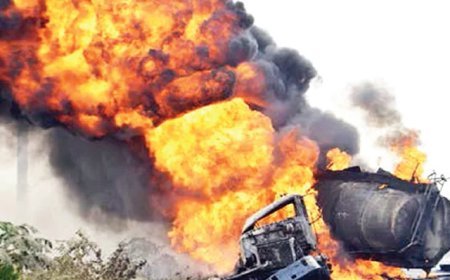 Ondo Tragedy: Petrol Tanker Falls, Explodes, Burnt Pregnant Woman, Several Children, Scores Of Others
