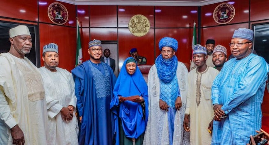 Zamfara Honours Honest Pilgrim For Returning Over N64m