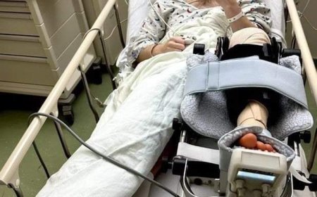 Zuckerberg Undergoes Knee Surgery