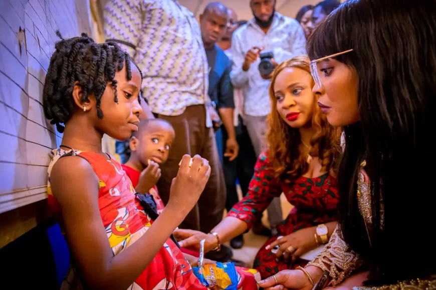 Suicide Mother: Enugu Gov’s wife relocates bereaved children, awards scholarships