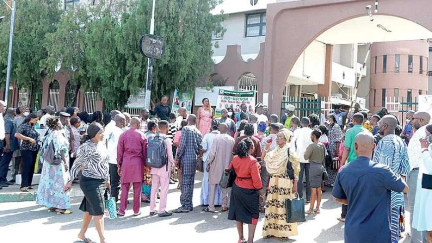 Civil servants decry delayed payment of salary increase