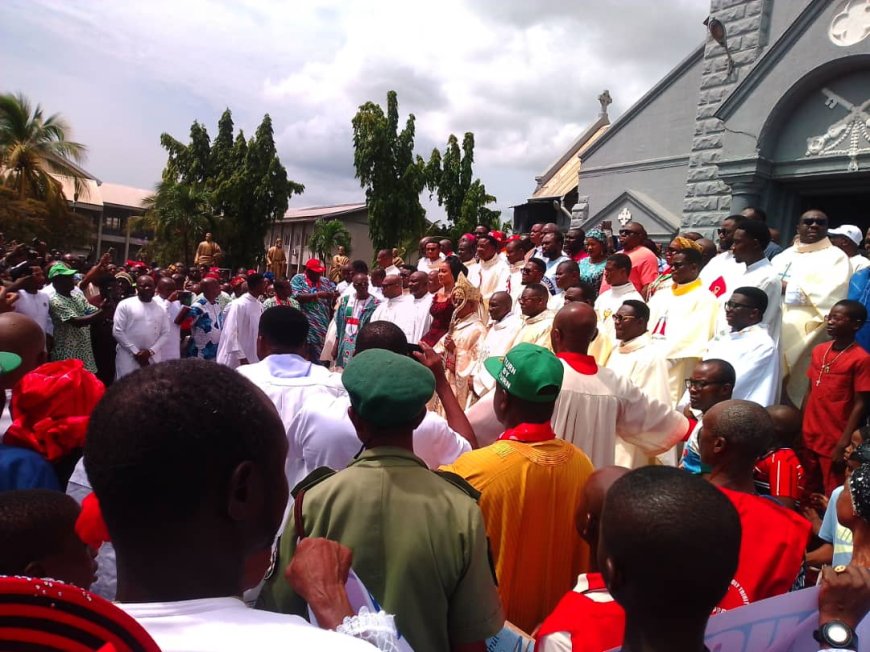 Ikukuoma Overwhelms Onitsha at Thanksgiving