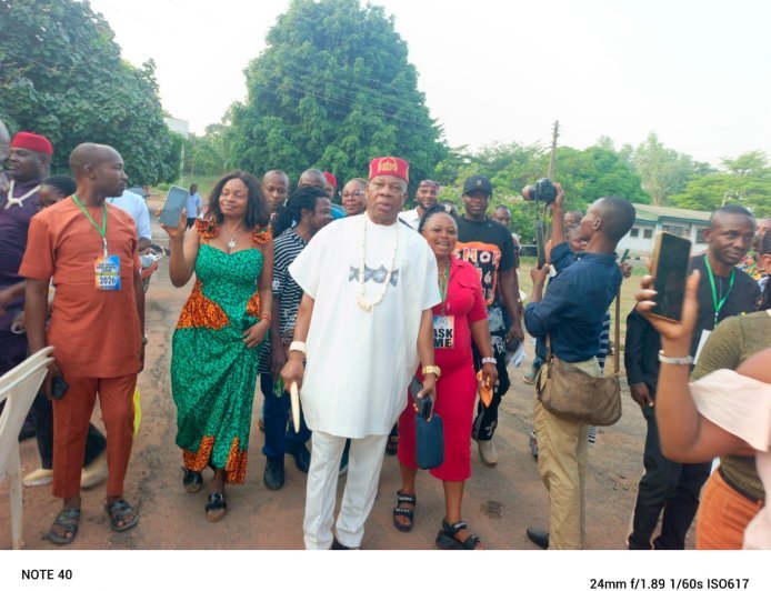 Gunmen invade Lilu Again